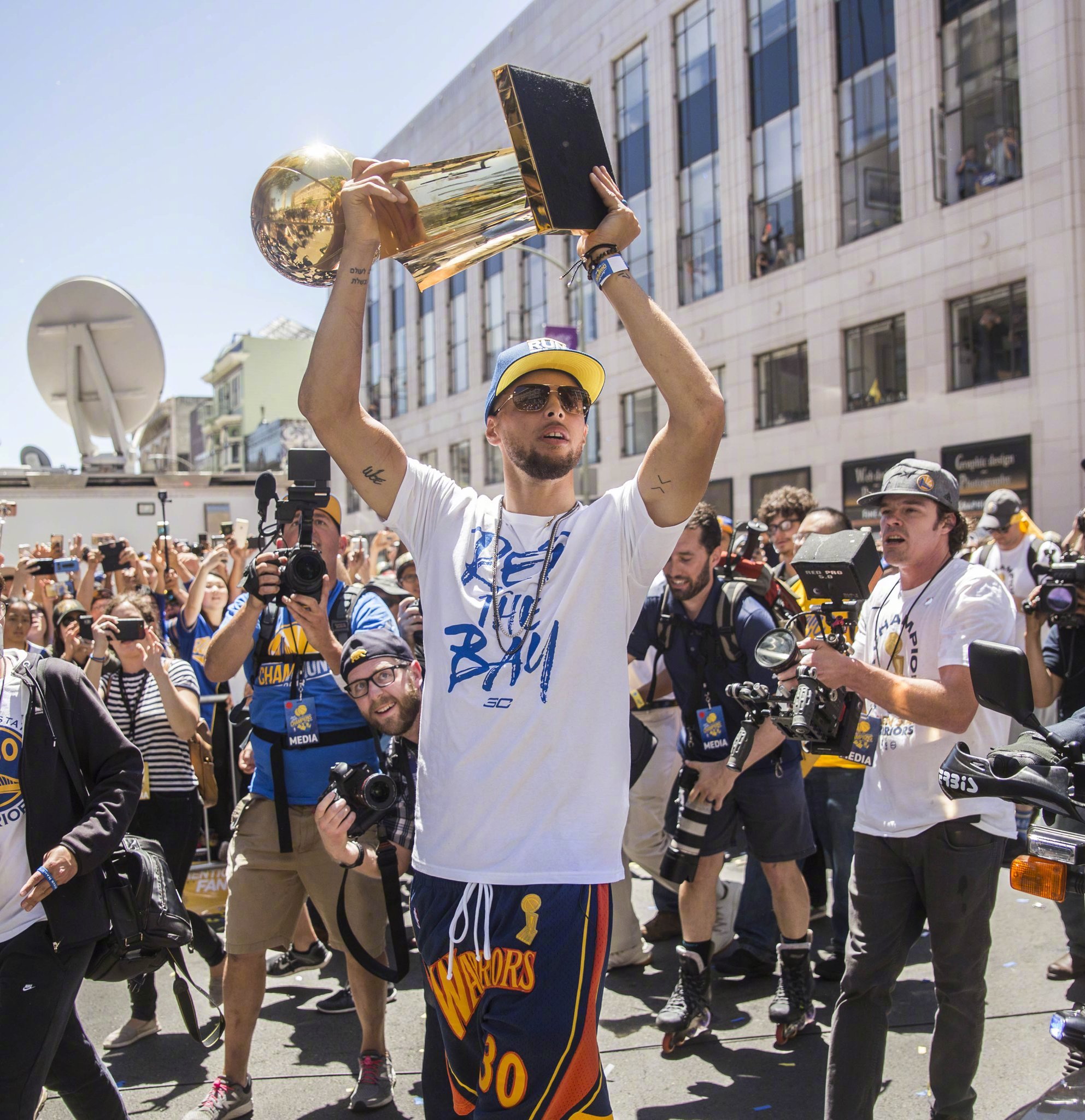 佩雷斯成焦 佩雷斯成焦